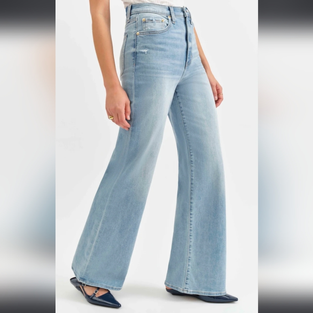 NWOT Daze Denim High Wide-Leg Distressed Jeans - Picture 3 of 12
